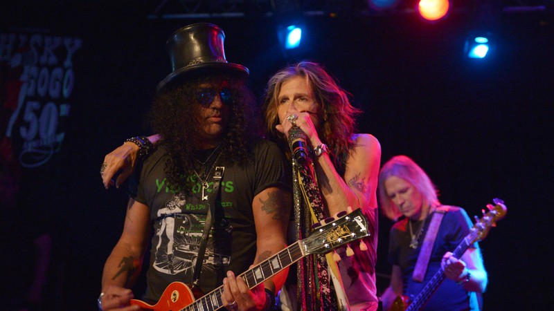 Slash e Steven Tyler (Foto: John Shearer/AP)