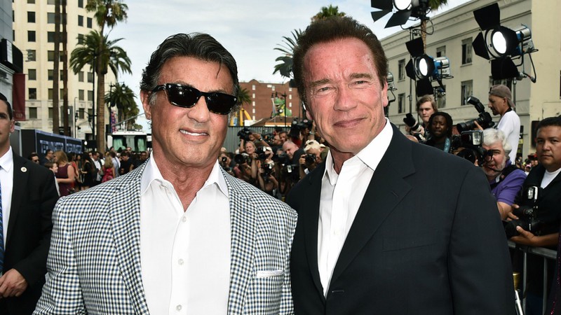 Arnold Schwarzenegger e Sylvester Stallone (Foto: Jordan Strauss/Invision/AP)