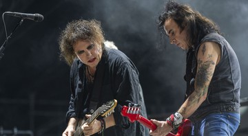 Robert Smith e Simon Gallup do The Cure (Foto:Martial Trezzini/Keystone/AP)