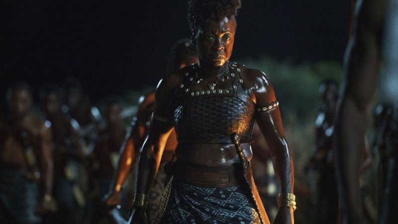 Viola Davis em pôster de The Woman King - Viola Davis em pôster de The Woman King (Foto: Divulgação/Sony Pictures)