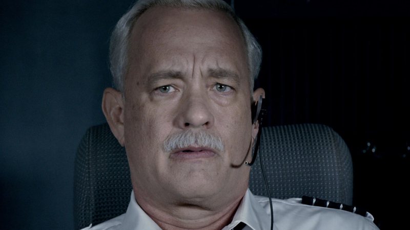 Tom Hanks em Sully: O Herói do Rio Hudson (Foto: Reprodução /Twitter)