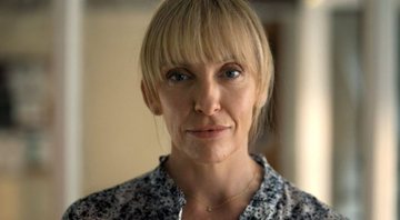 Toni Collette em Ninguém Pode Saber (Foto: Divulgação / Netflix)