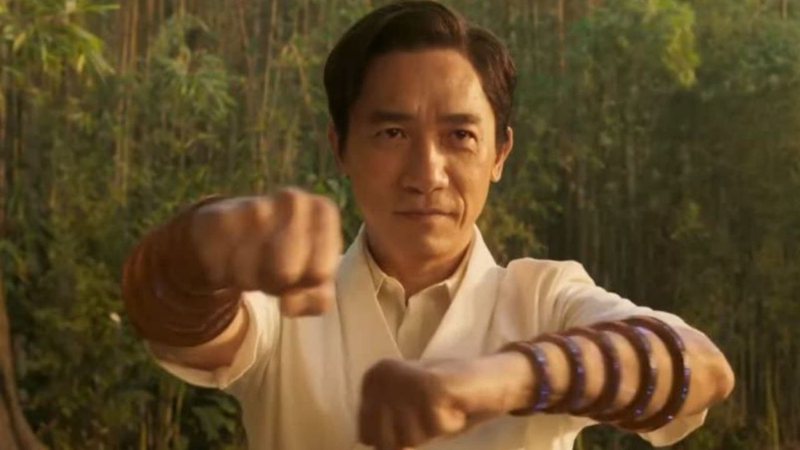 Tony Leung em Shang-Chi e a Lenda dos Dez Anéis (Foto: Reprodução/Disney)