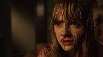 Emilia Jones em cena de Locke & Key (Foto: Reprodução / YouTube)