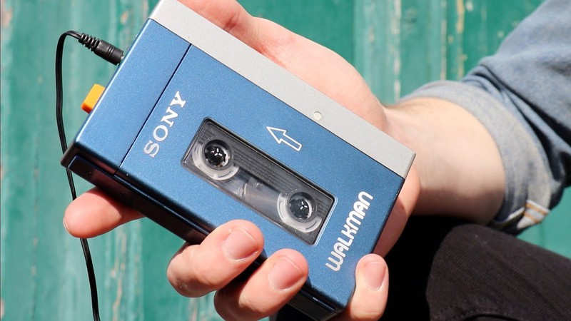 Há 40 anos, a Sony lançava o Walkman TPS-L2 (Foto: Reprodução / YouTube)