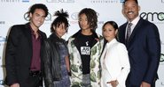 Da esq. para dir. Trey Smith, Willow Smith, Jaden Smith, Jada Pinkett Smith e Will Smith (Foto: Richard Shotwell/Invision/AP)