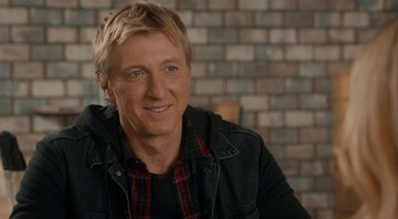 William Zabka como Johnny Lawrance em Cobra Kai (Foto: Reprodução/IMDb)