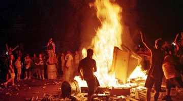 Incêndio no Woodstock '99 (Foto: AP Photo/Peter R. Barber)