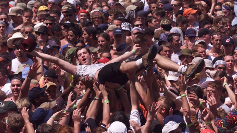 Multidão no Woodstock '99 (Foto: Frank Micelotta / Imagesdirect)