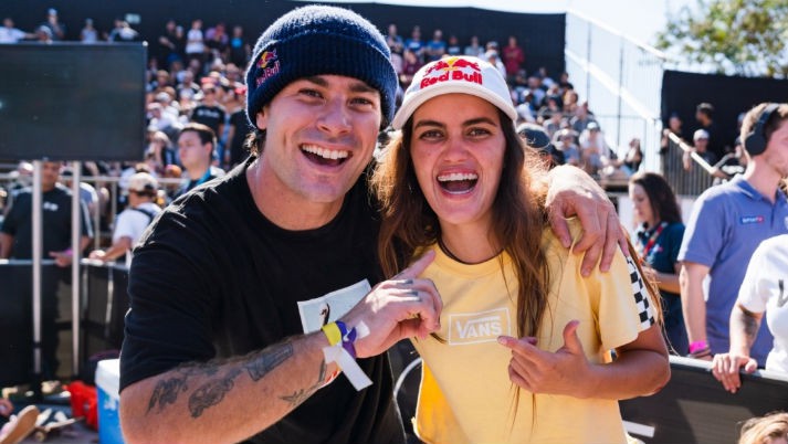 Yndiara Asp e Pedro Barros, vencedores da segunda etapa do Vans Park Series Pro Tour (Foto: Anthony Acosta)