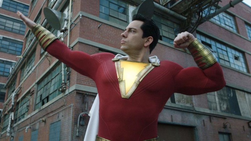 Zachary Levy como Shazam (Foto: Divulgação / Warner)