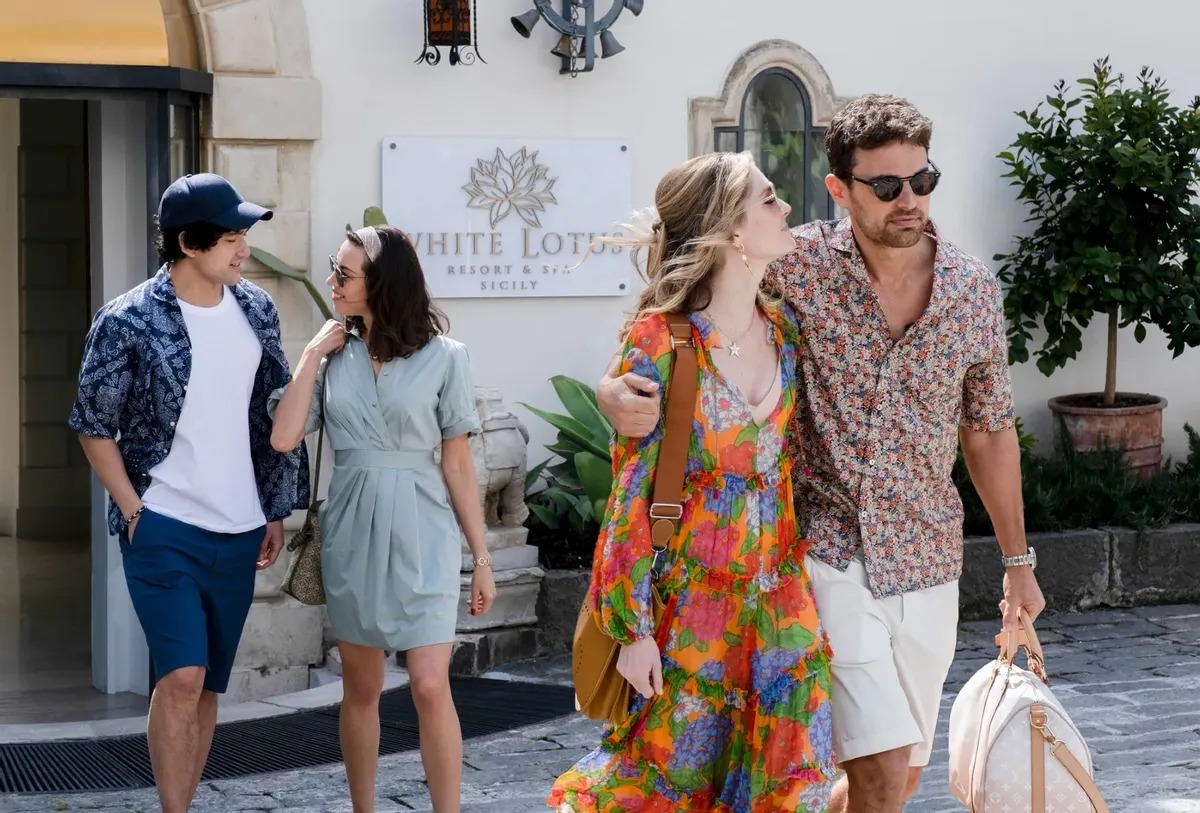 Harper (Aubrey Plaza) e Ethan (Will Sharpe), Cameron (Theo James) e Daphne (Meghann Fahy): traições aconteceram? (Reprodução)