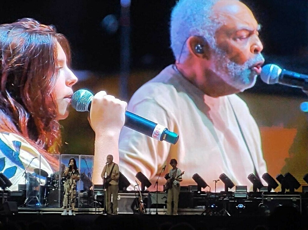 Flor e Gilberto Gil no MITA Festival (Foto: Rolling Stone Brasil)