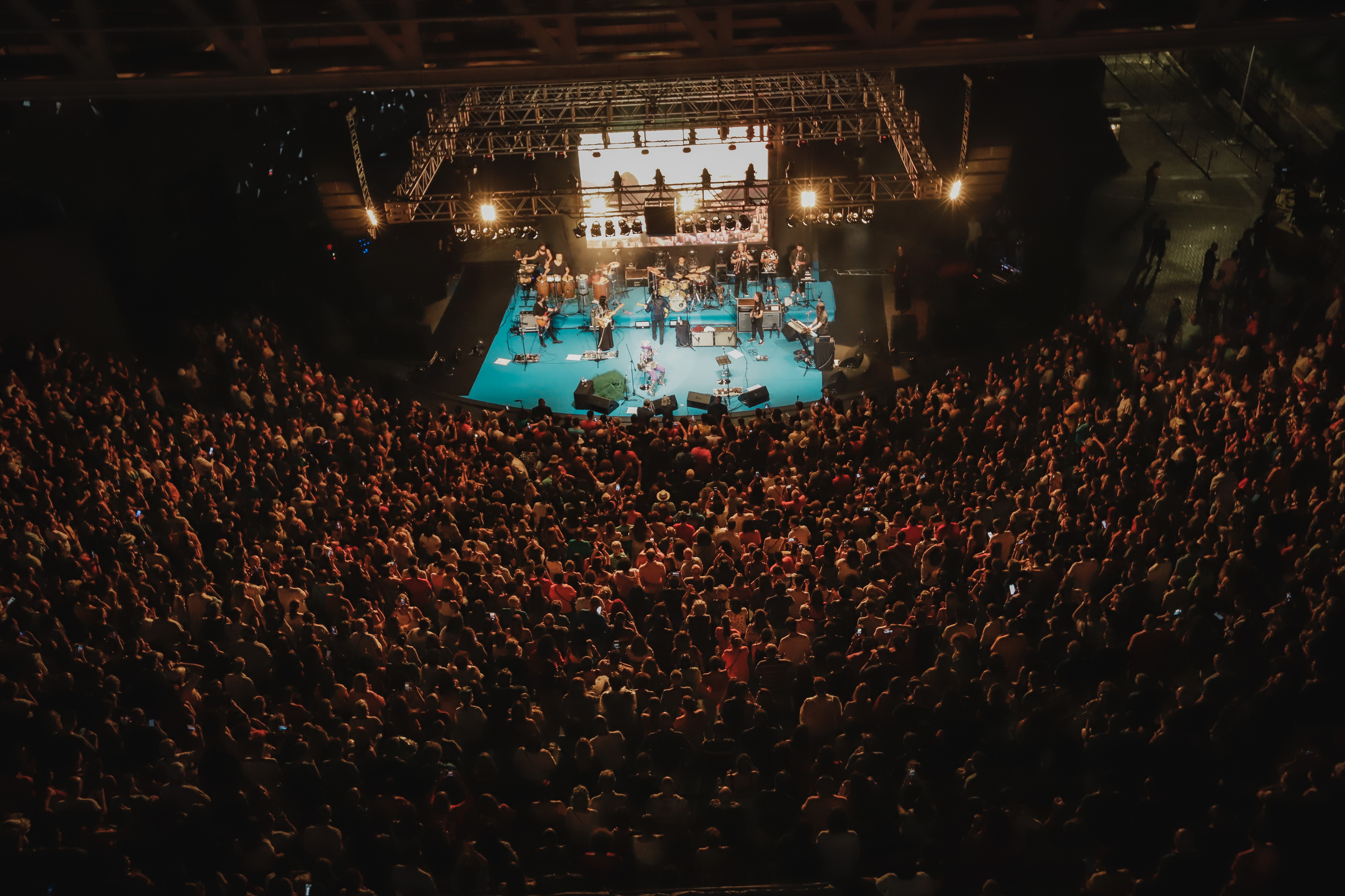 A Concha Acústica de Salvador, cheia para a estreia de Baby do Brasil e Pepeu Gomes na turnê 140 Graus (Sercio Freitas)