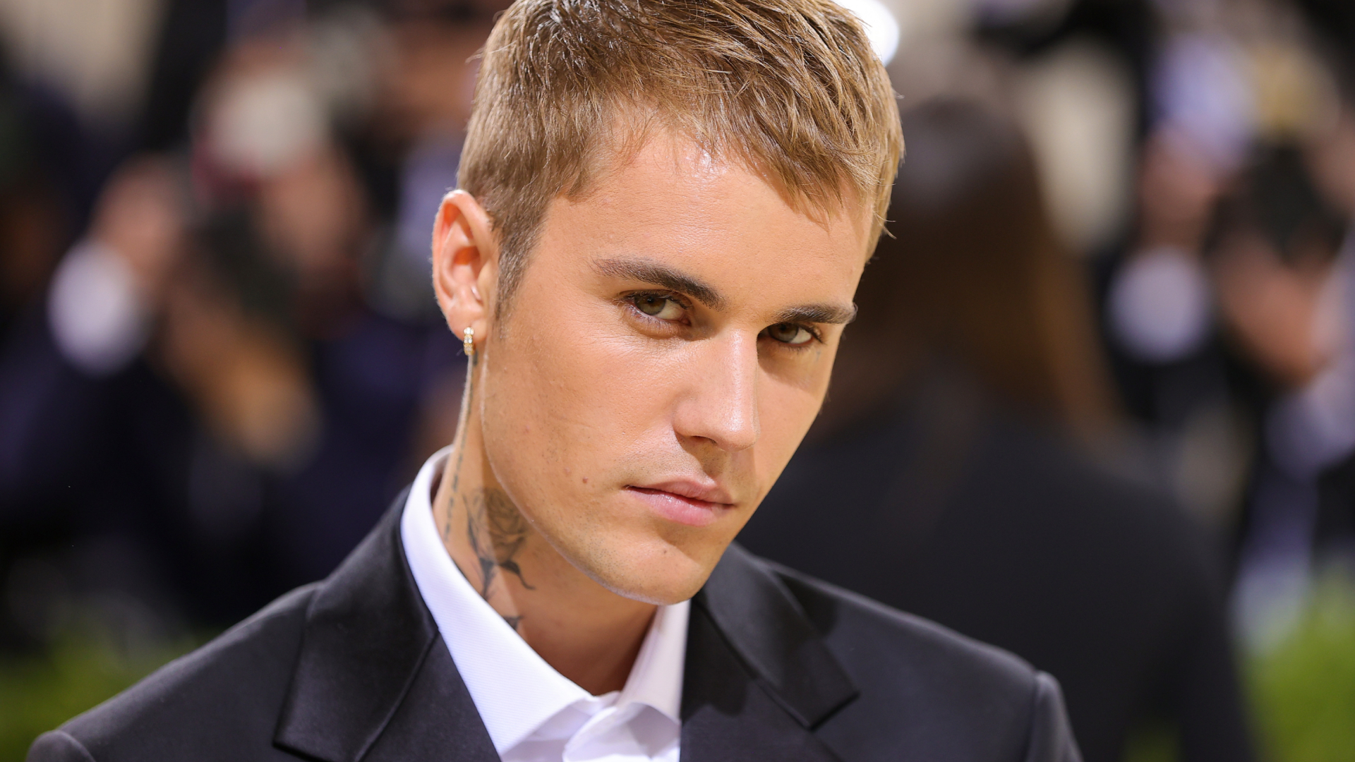 Justin Bieber no Met Gala de 2021 (Foto: Getty Images)