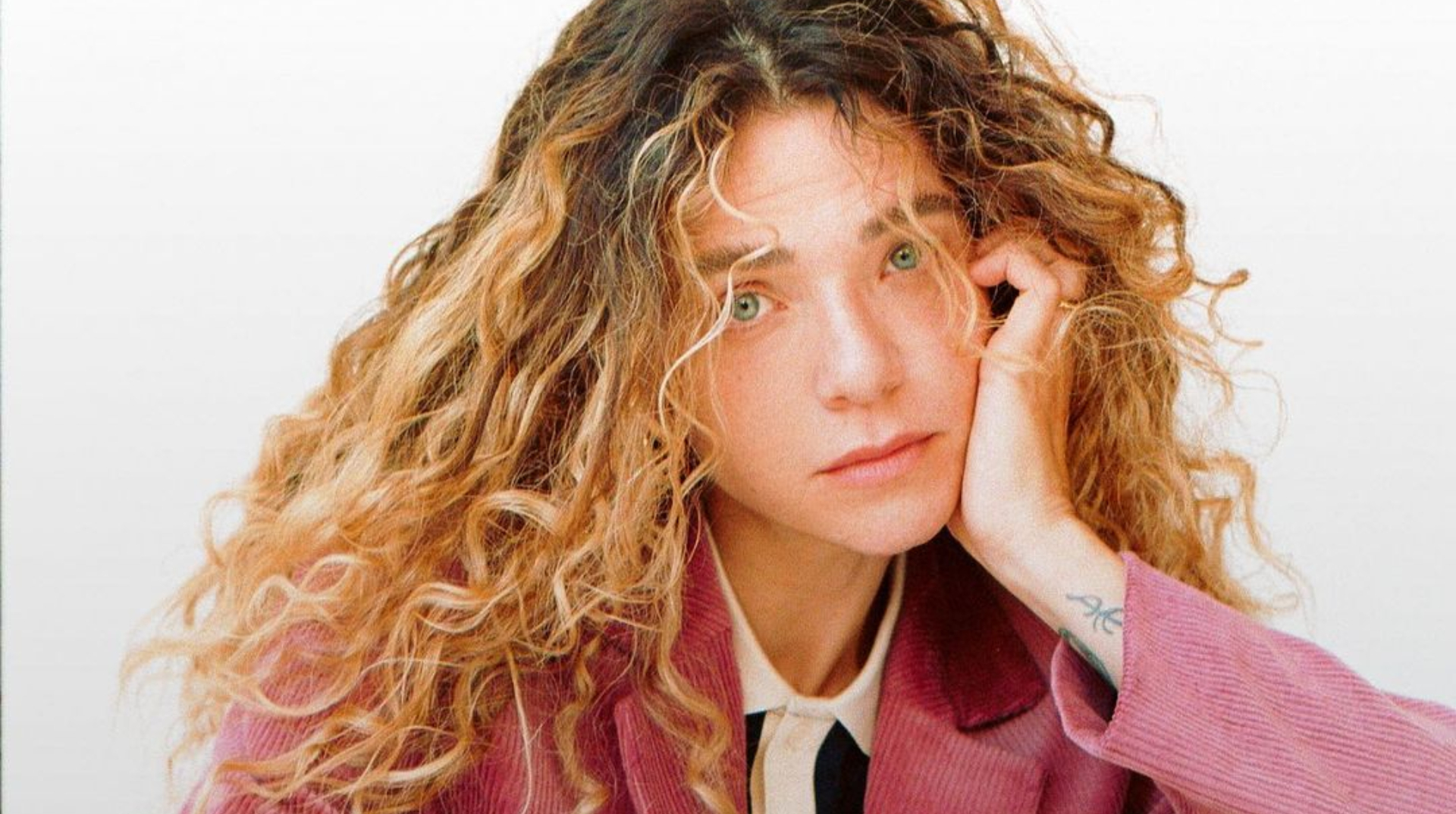 Karen Jonz em capa no Spotify (Foto: Divulgação)