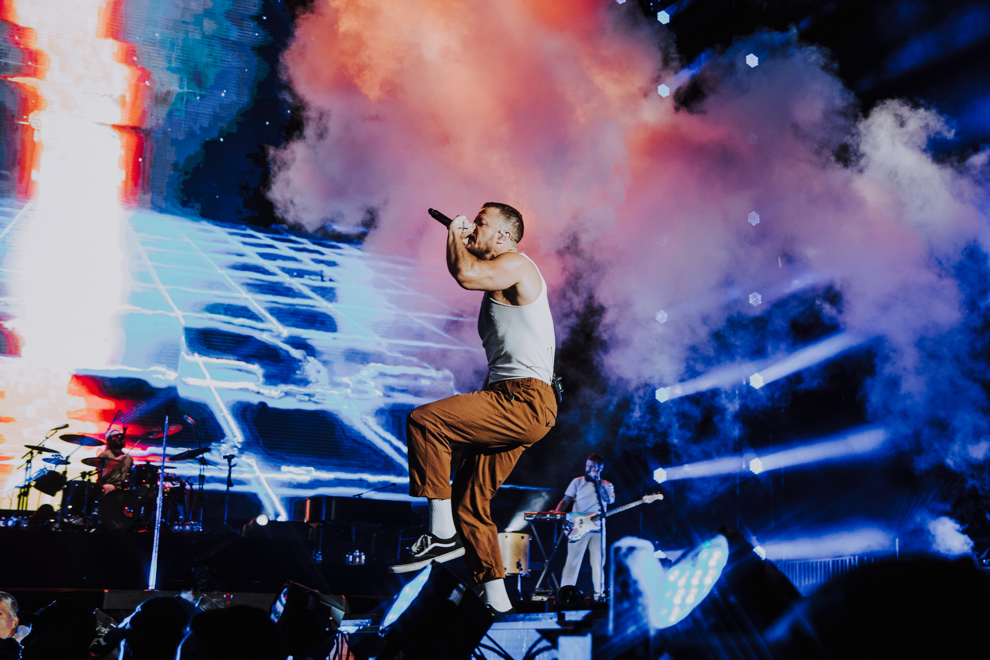 Imagine Dragons - Dan Reynolds no palco