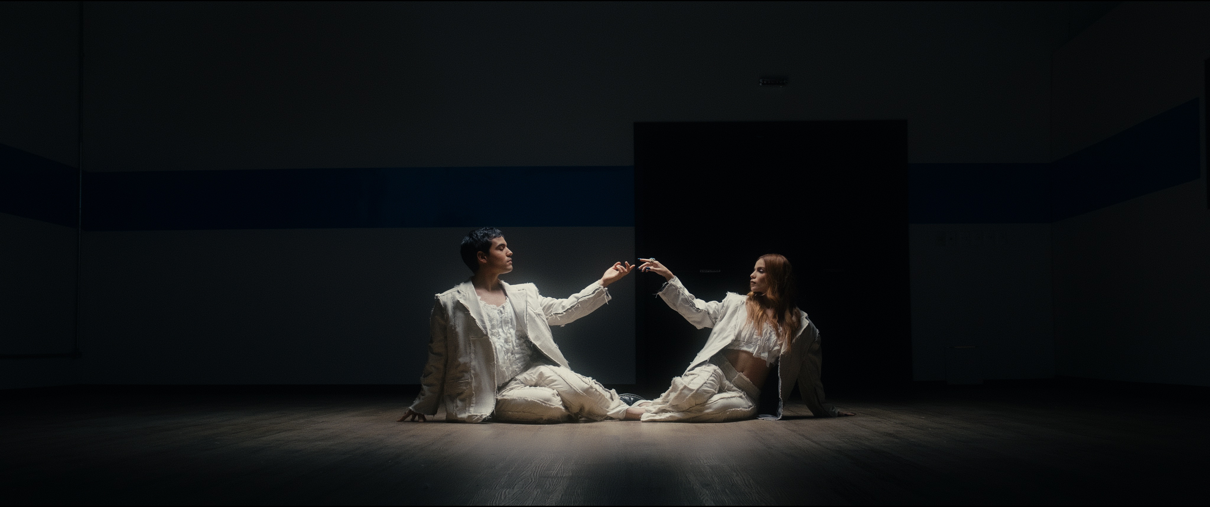 Carol Biazin e Bruno Gadiol (clipe de: Interessante)