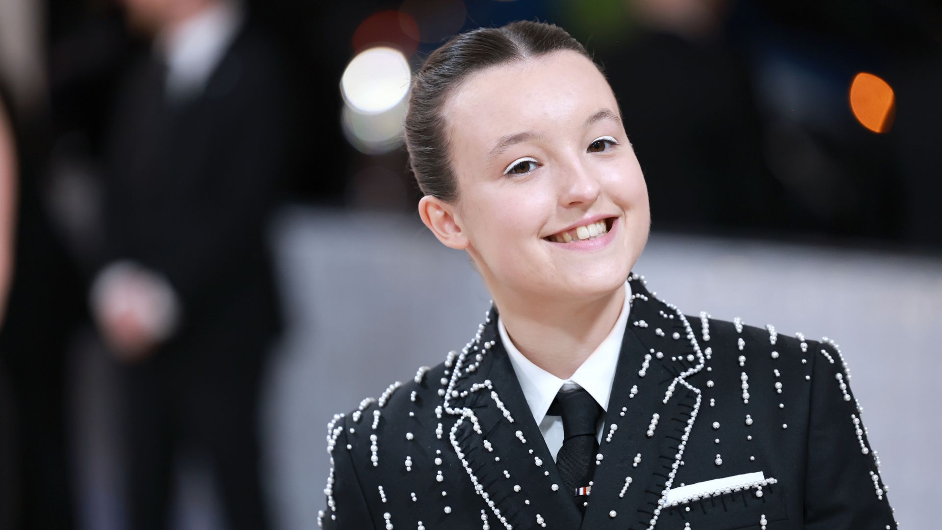 Bella Ramsey no MET Gala 2023 (Foto: Theo Wargo/Getty Images for Karl Lagerfeld)