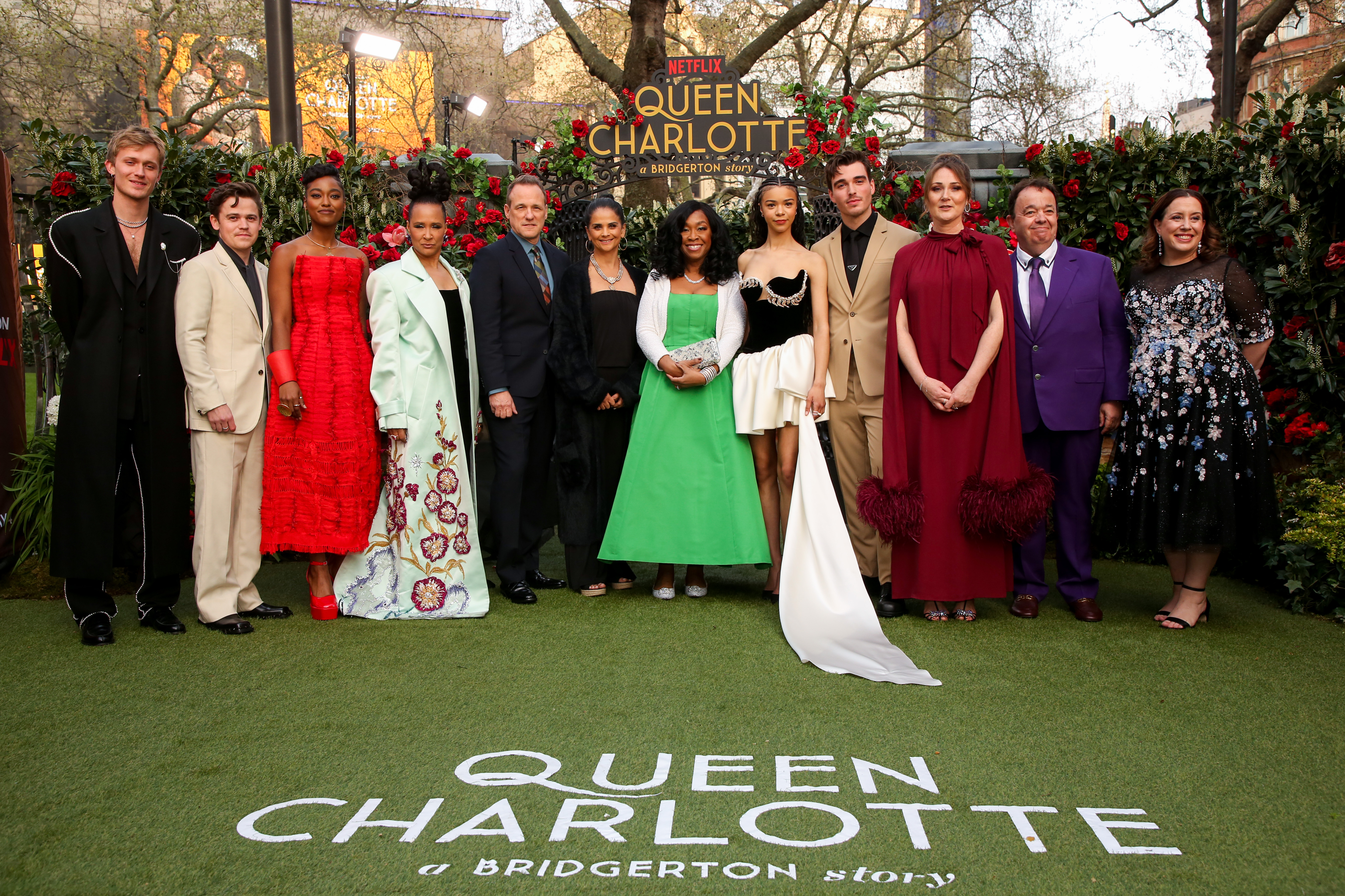 Elenco de "Rainha Charlotte" (Foto: Gett Images)