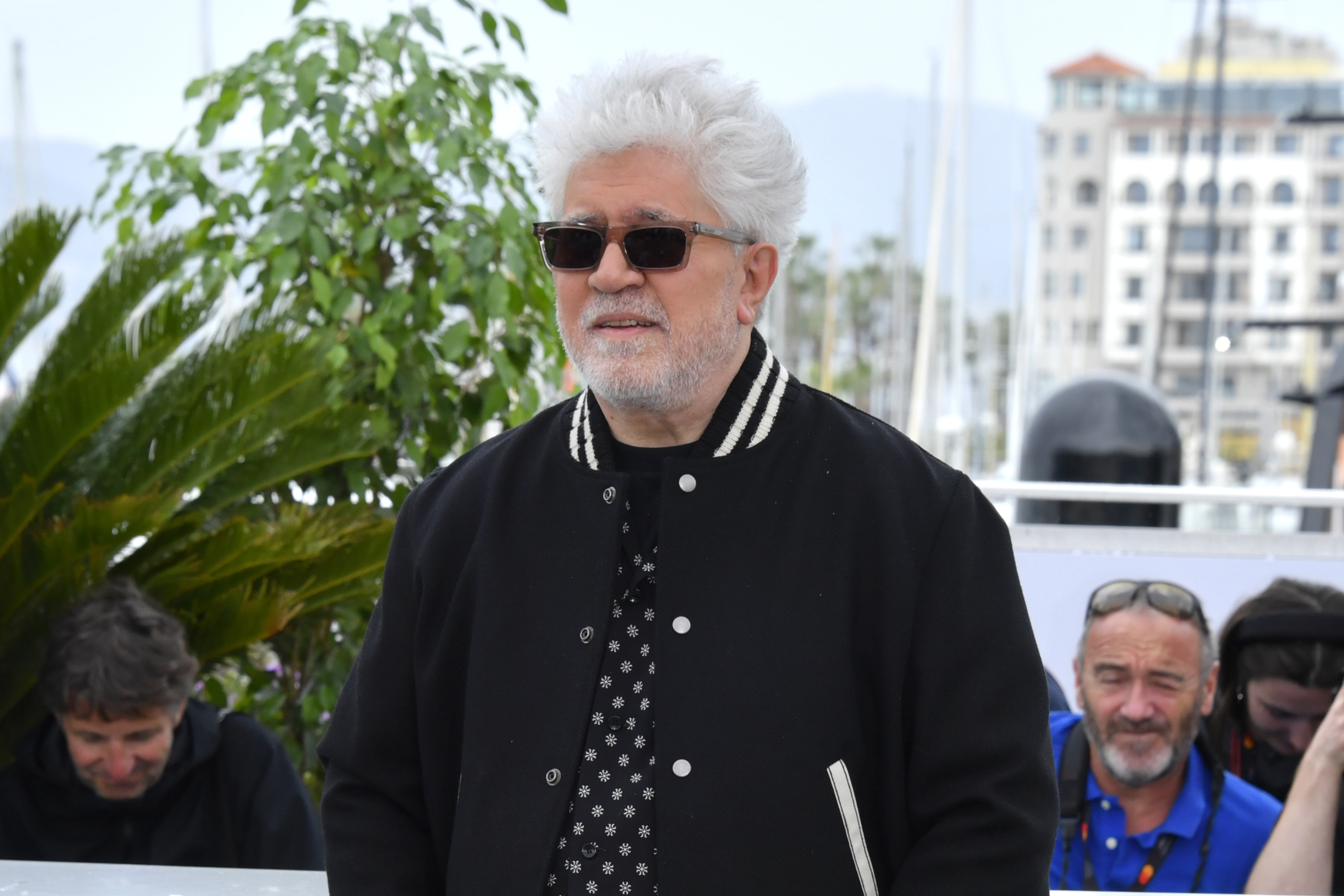 Pedro Almodóvar diretor do curta metragem Strange Way of Life (foto: Getty Images)