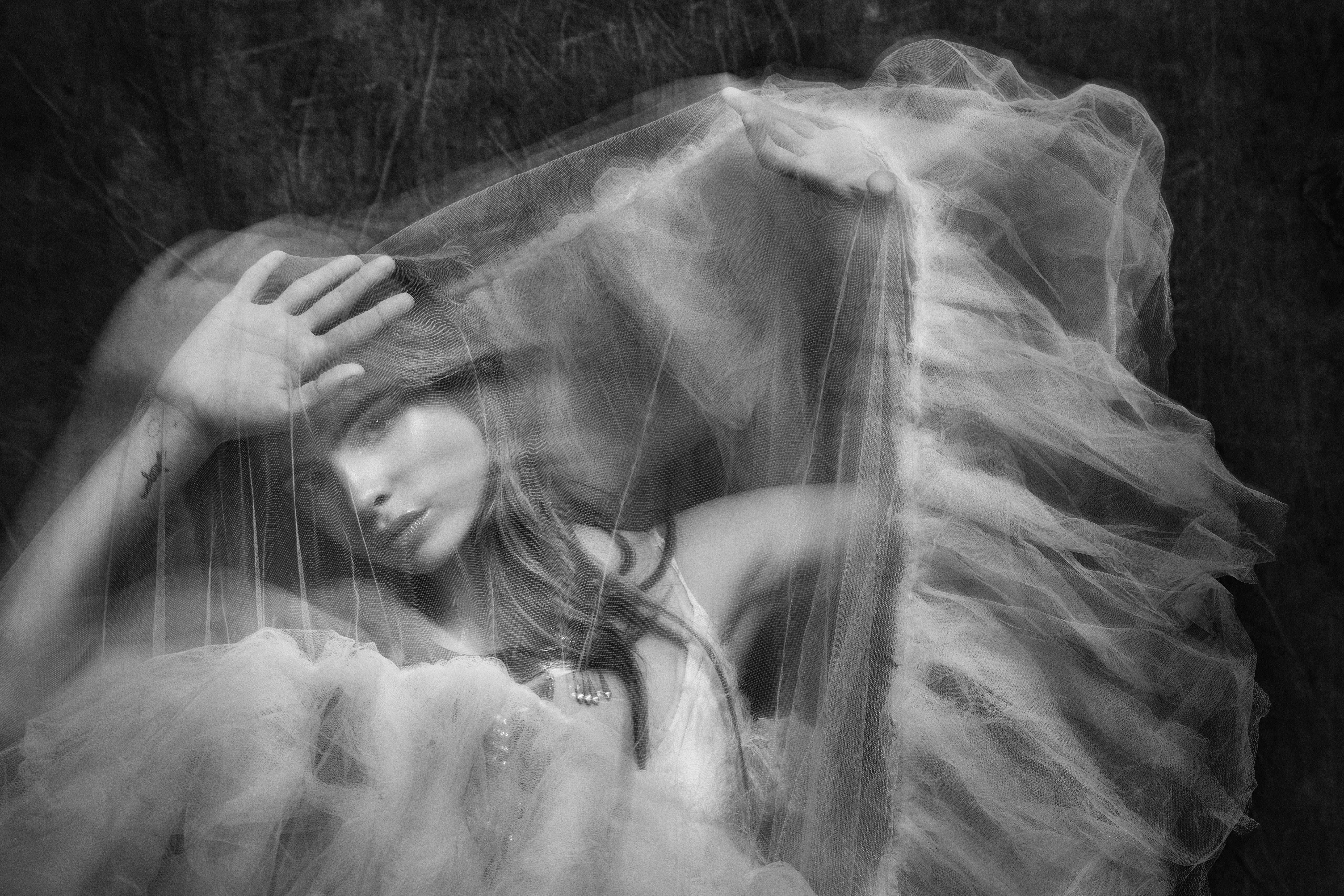 Giulia Be em pôster da 'Disco Voador Tour' (Foto: Divulgação / Pedro Dimitrow)