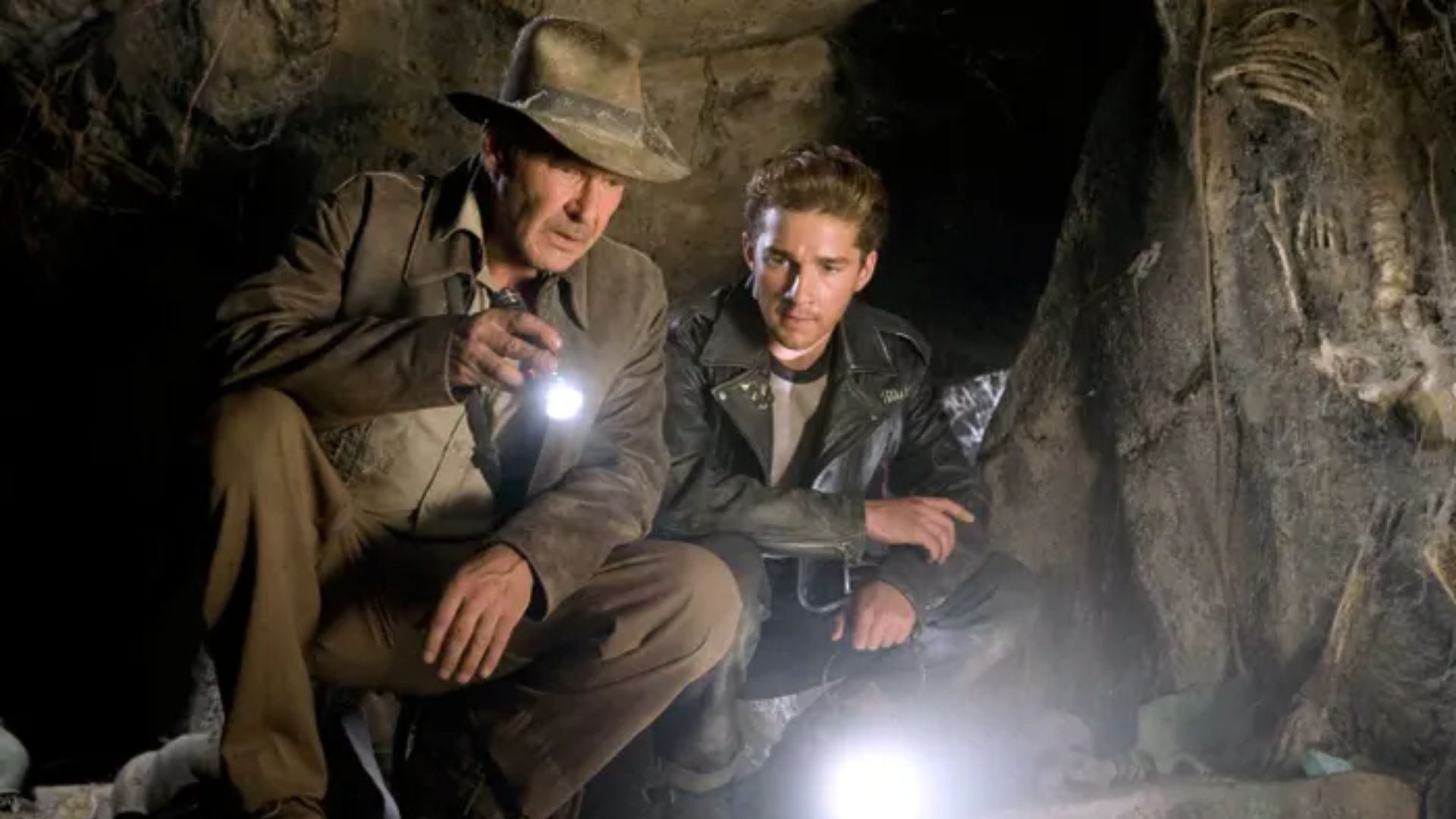 Harrison Ford e Z em Indiana Jones e o Reino da Caveira de Cristal (Foto: Divulgação)