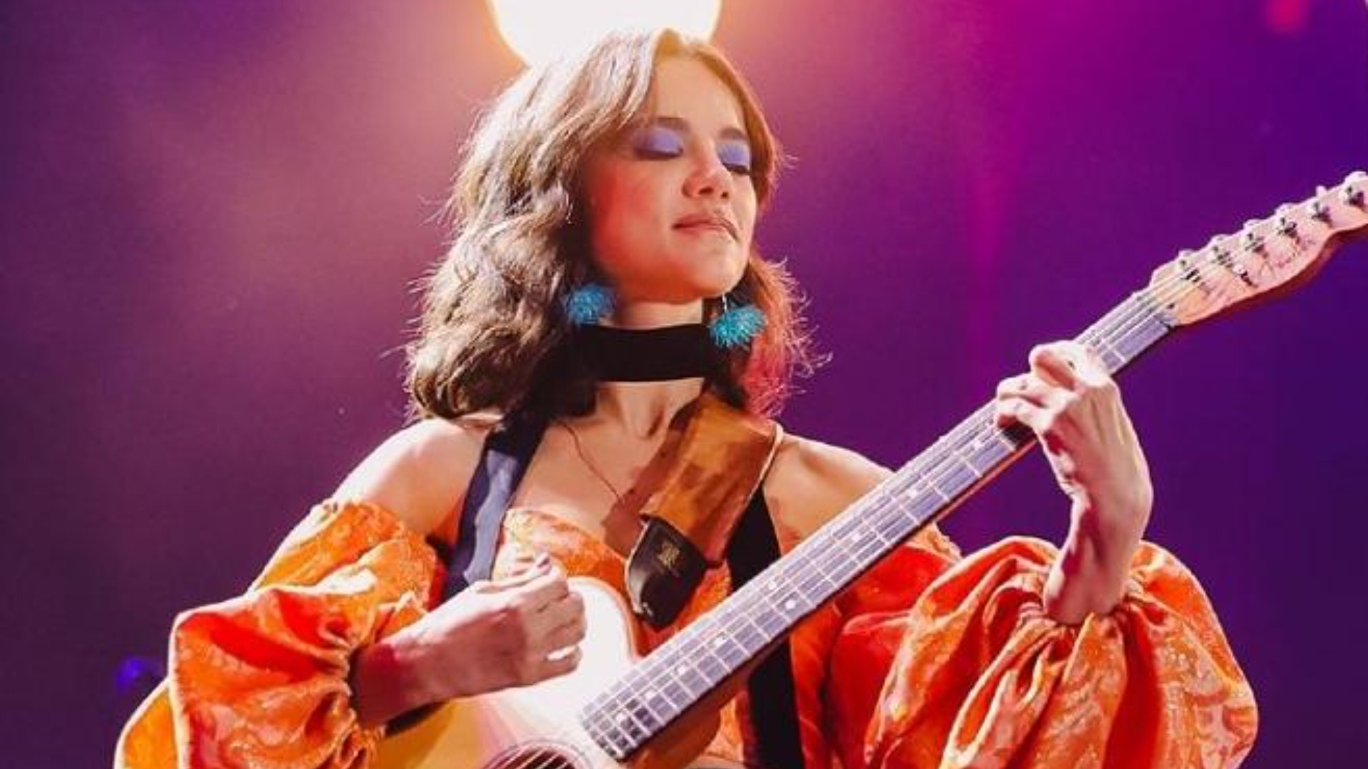 Manu Gavassi cantou Fruto Proibido no João Rock