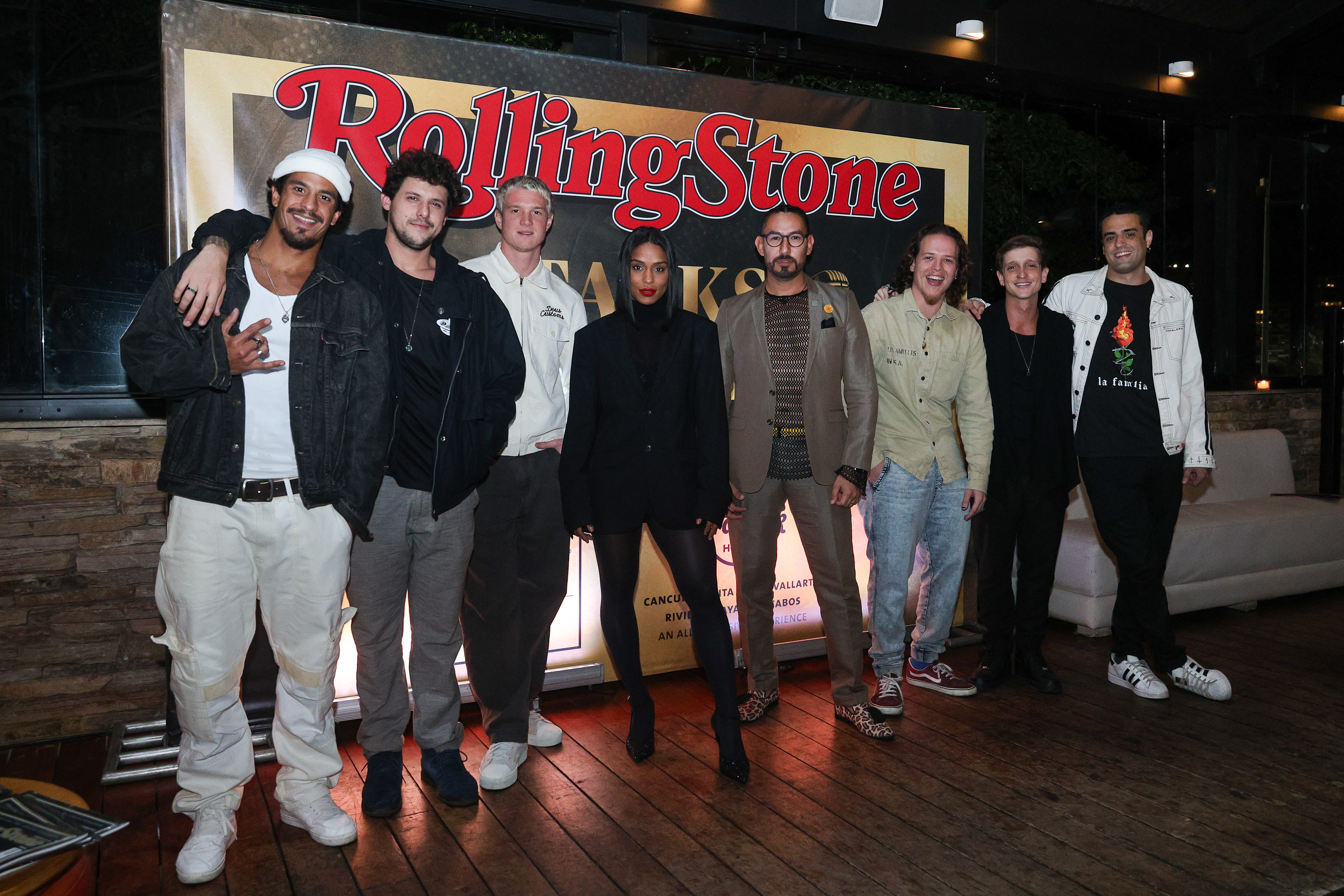 Rebecca, integrantes da Fuze, Tibi e Leonel Reyes (Fabrizia Granatieri)