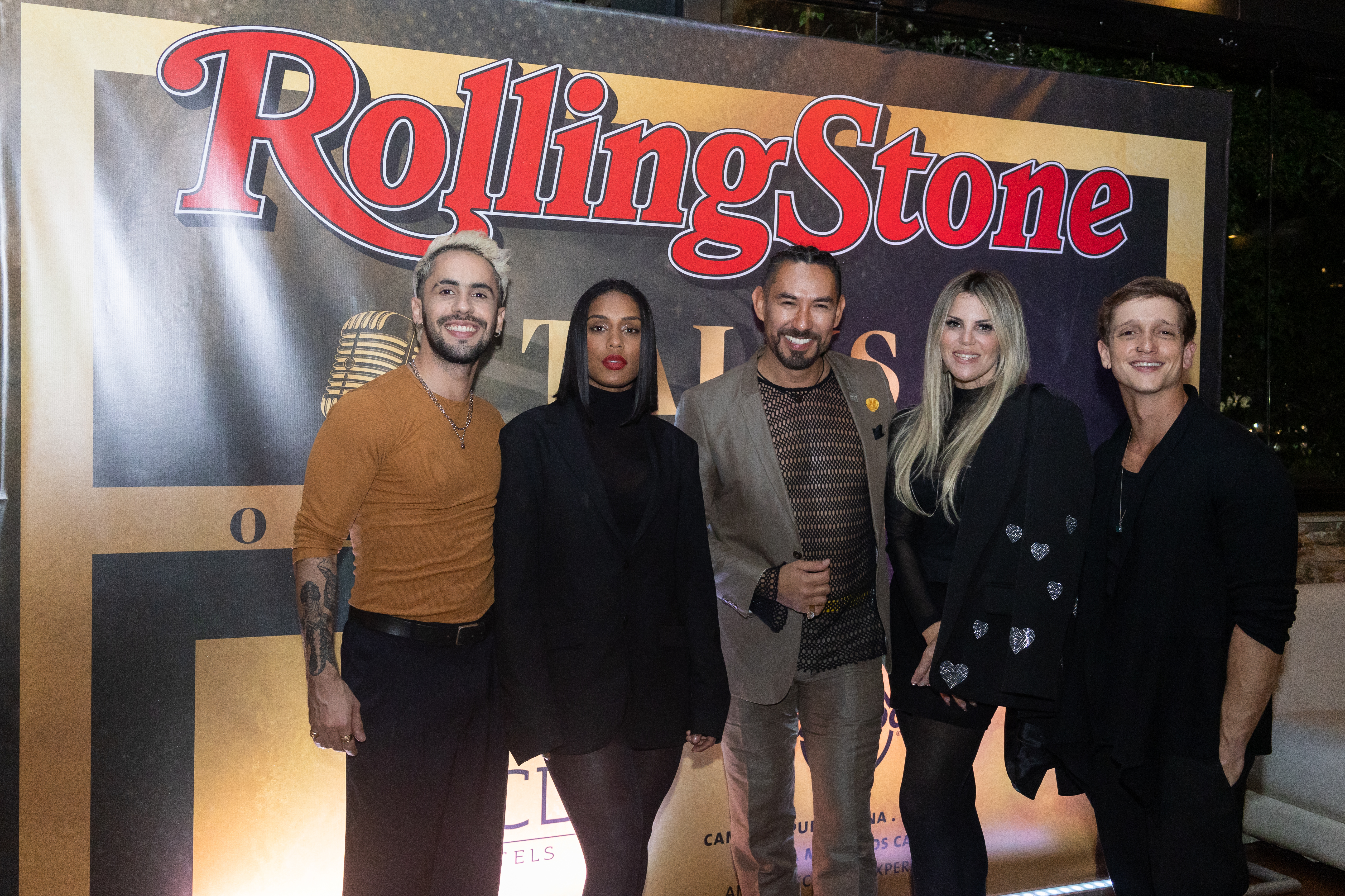 Romulo Ferro, Rebecca, Leonel Reyes, DJ Scarlet e Tibi (Fabrizia Granatieri)