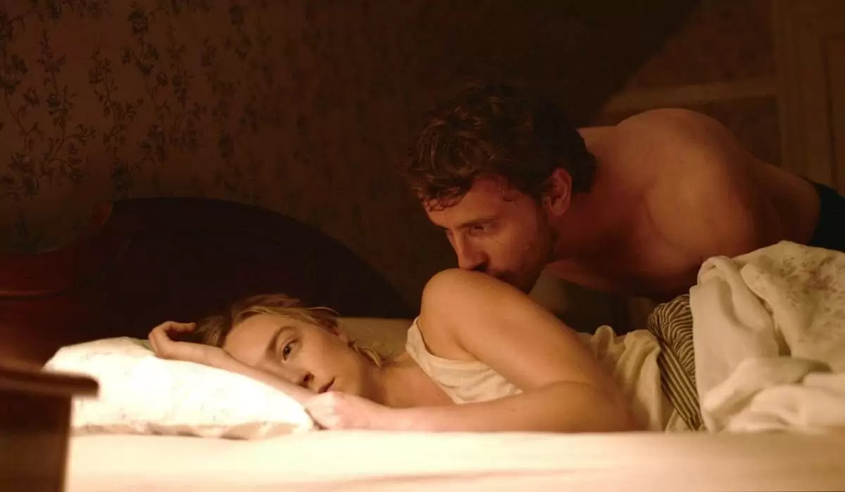 Paul Mescal e Saoirse Ronan em Foe (Divulgação)