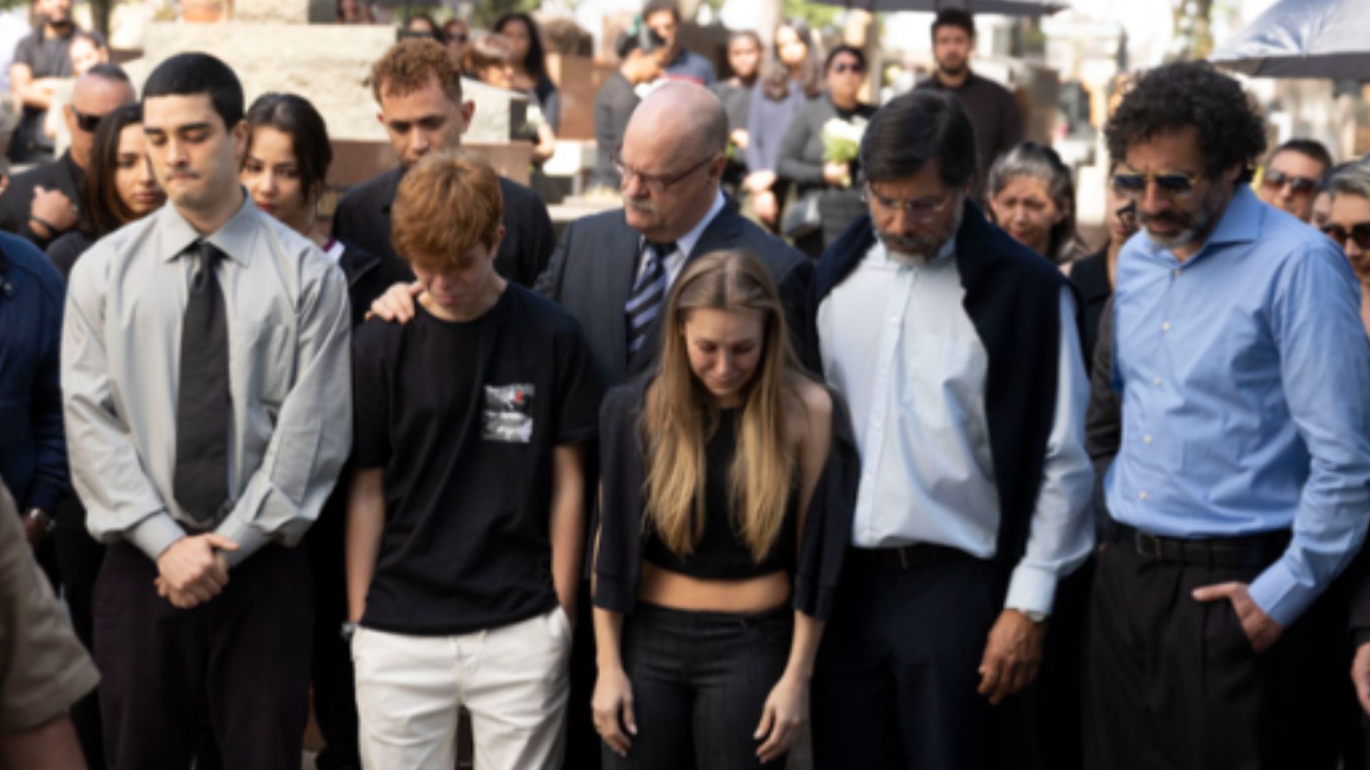 A Menina que matou os pais: Imagens da sequência são reveladas