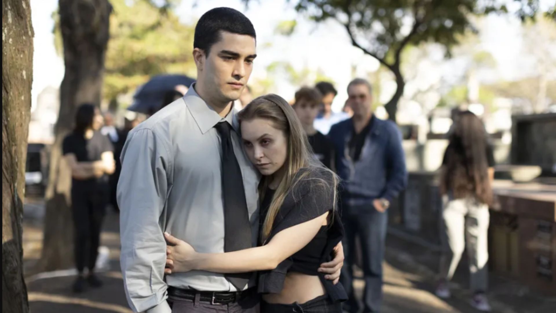 A Menina que matou os pais: Imagens da sequência são reveladas