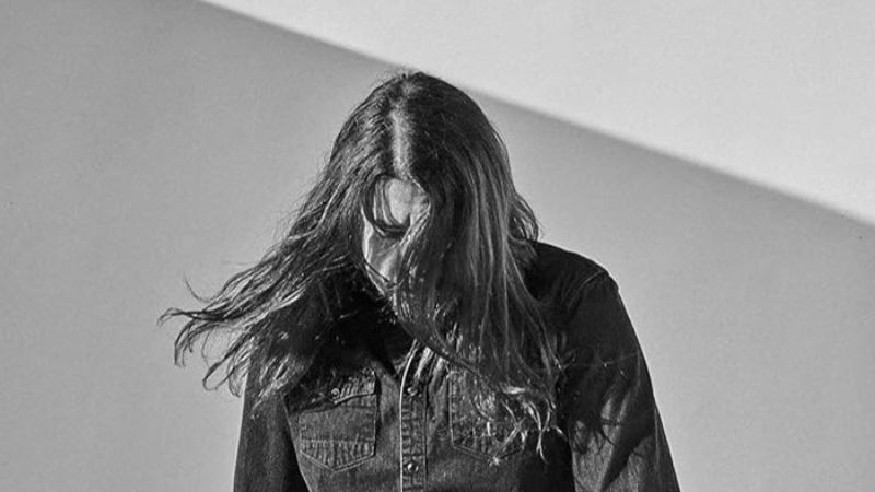 Saiba como o precoce falecimento do ícone do grunge impactou a vida de Dave