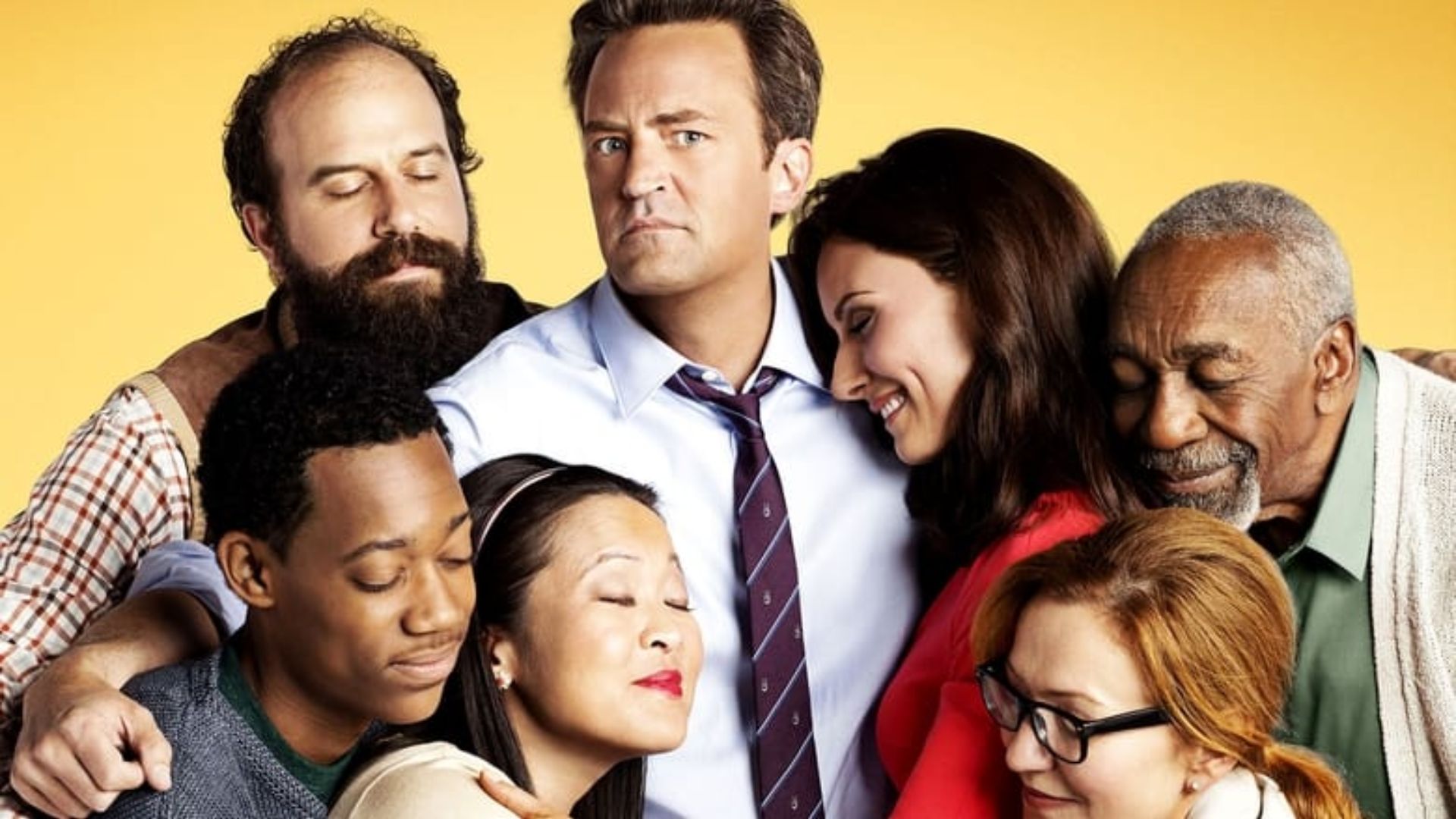 Em Go On: Seguindo em Frente, Matthew Perry se junta a um grupo de apoio para superar a morte de sua esposa (Foto: Divulgação)