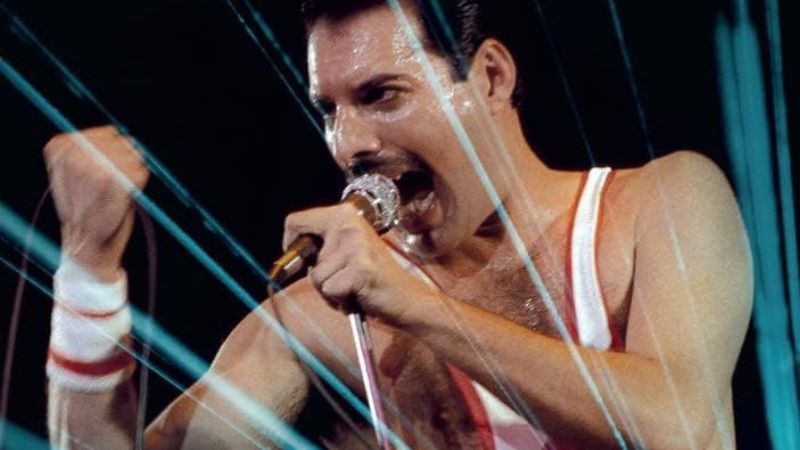 Você sabe como surgiu a música “We Will Rock You”, do Queen?