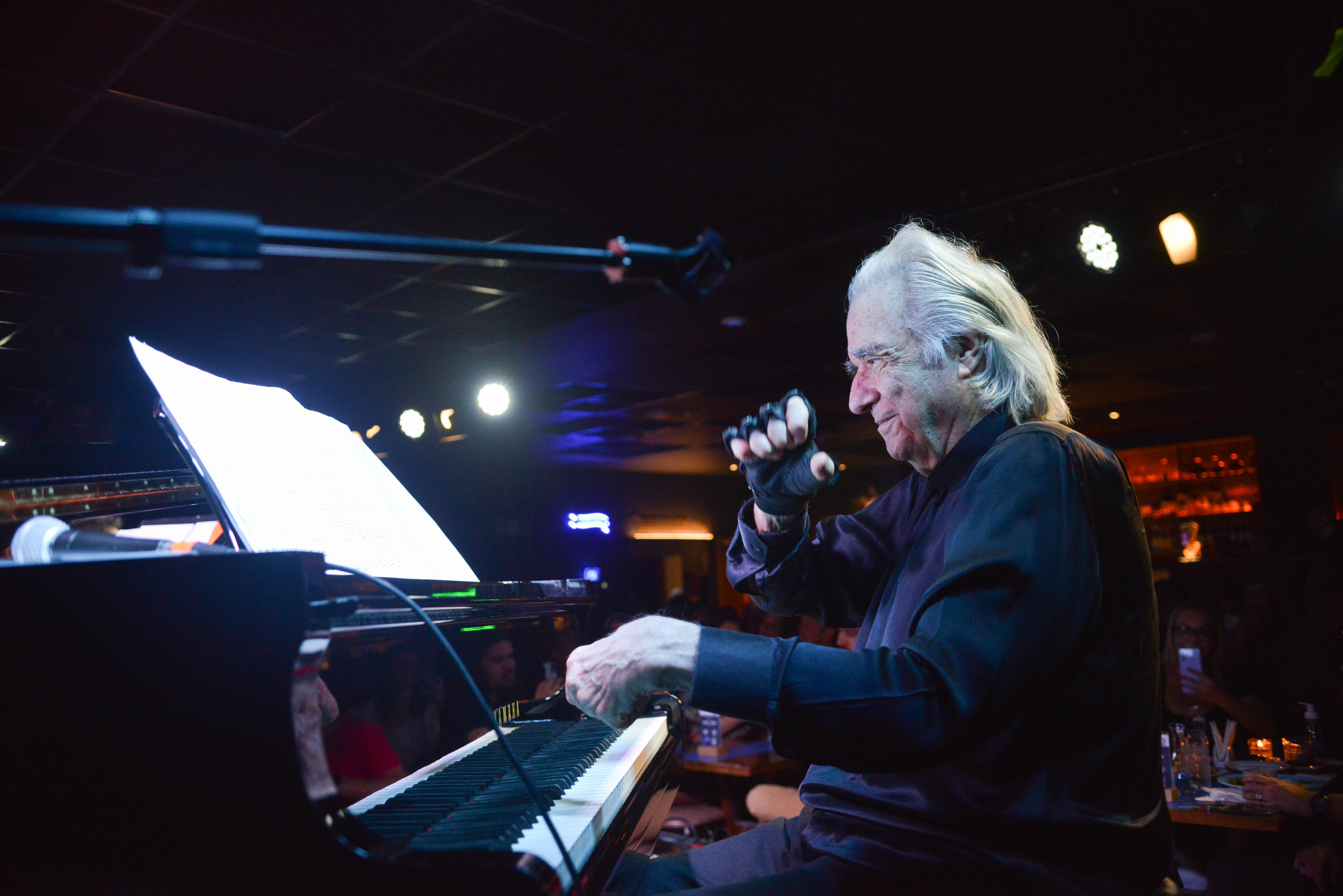 Veja como foi o show de Maestro João Carlos Martins e sexteto no Blue Note SP