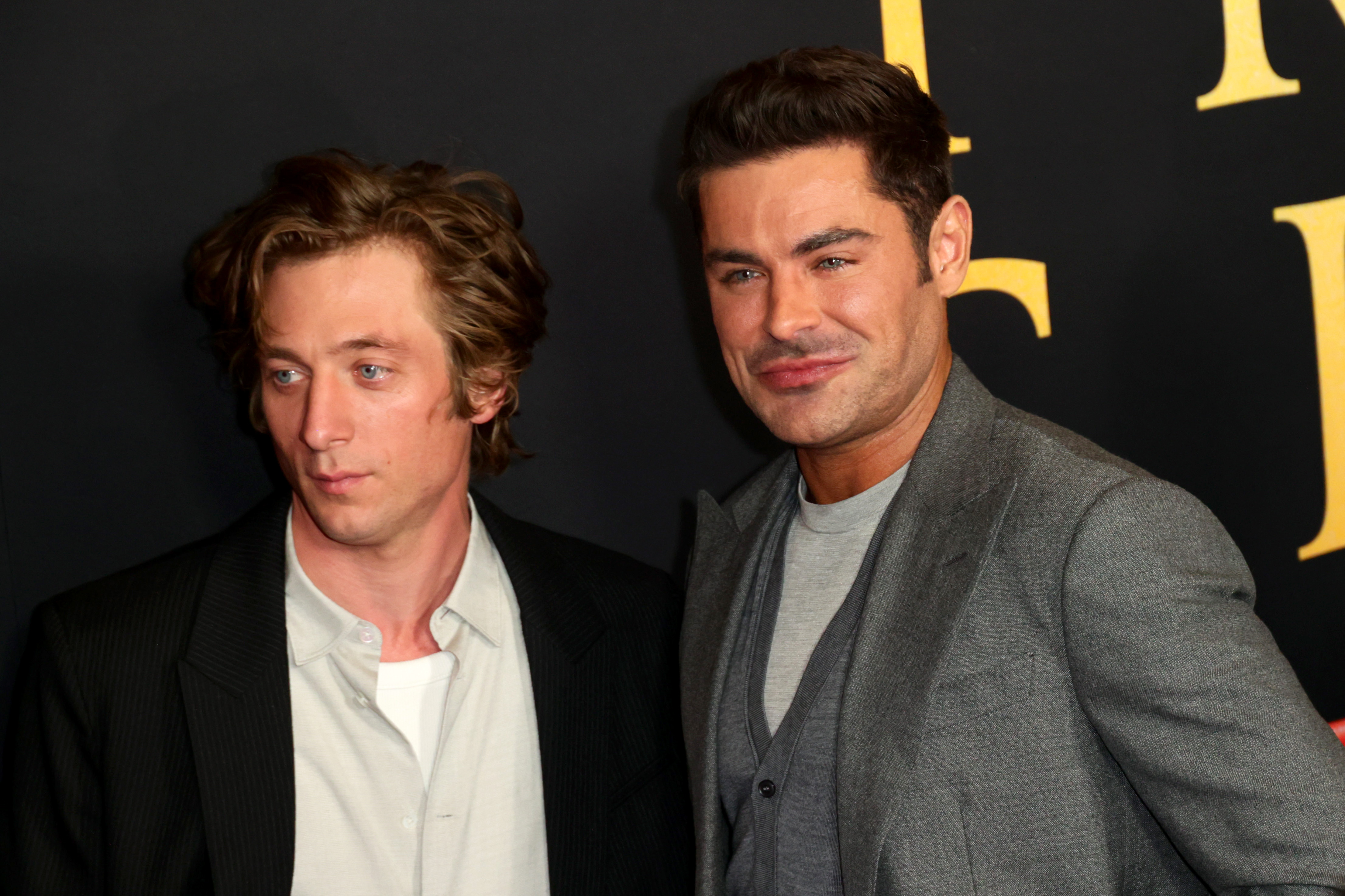 Zac Efron e Jeremy Allen White (Foto: Momodu Mansaray/Getty Images)
