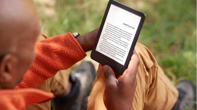 Aproveite para adquirir o seu Kindle com uma estilosa capa de proteção e uma boa película protetora