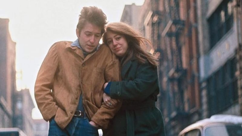 Uma das mais famosas de Bob Dylan, “Don't Think Twice, It’s All Right” expressa resignação perante uma história de amor que havia chegado ao fim