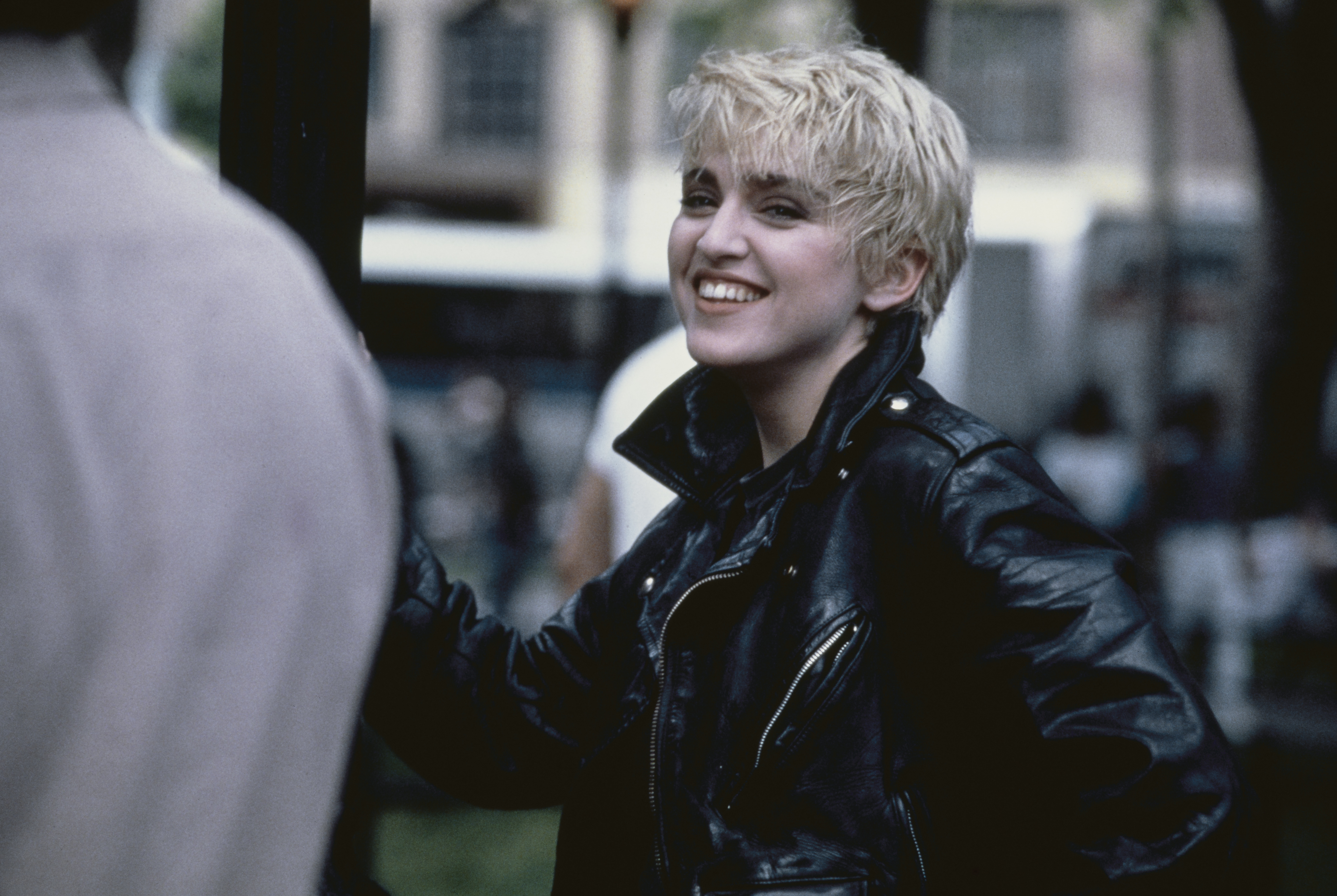 Madonna em bastidores de "Papa Don't Preach" (Getty Images)