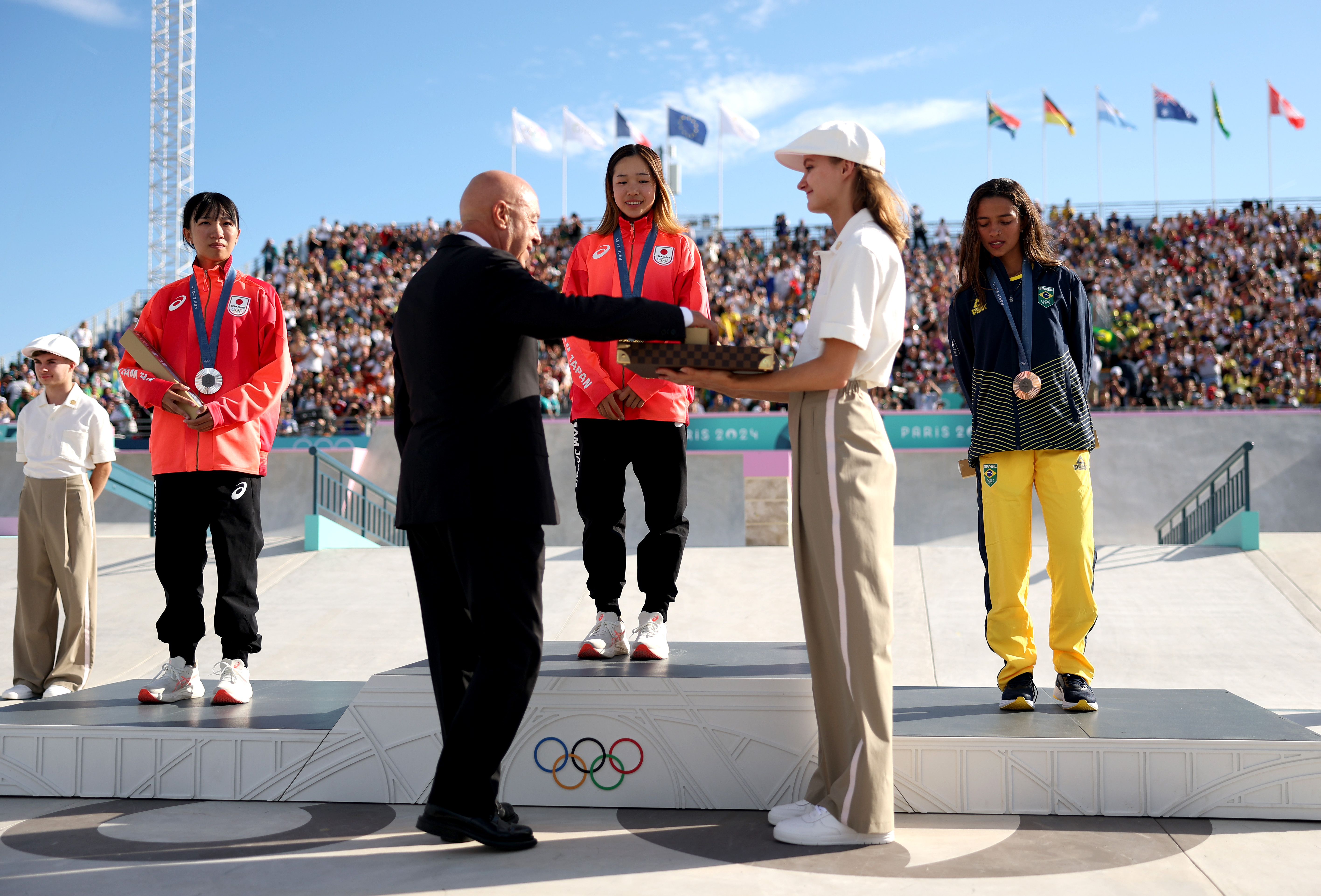 Pódio do skate street feminino nas Olimpíadas de Paris