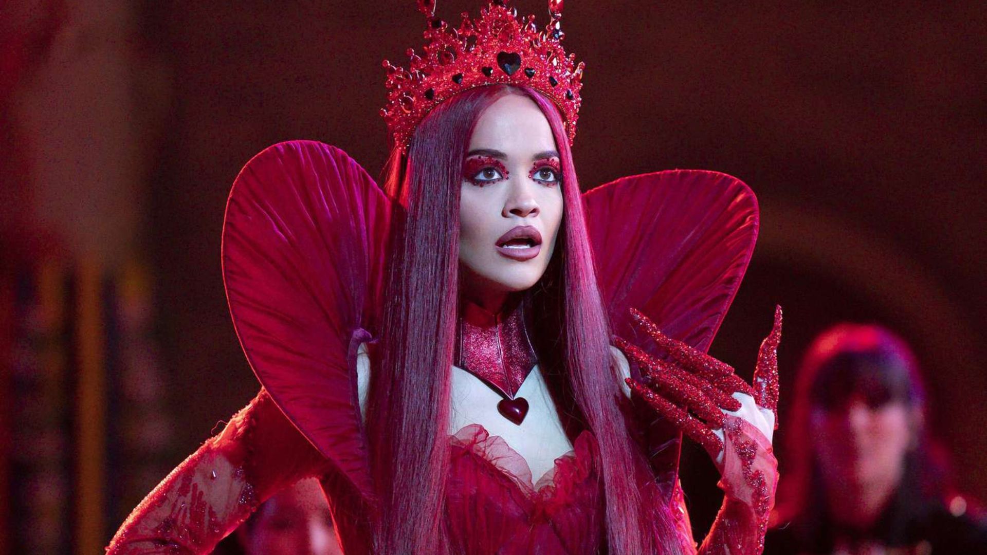 Rita Ora sobre vilã em novo Descendentes: "Queria surpreender as pessoas"