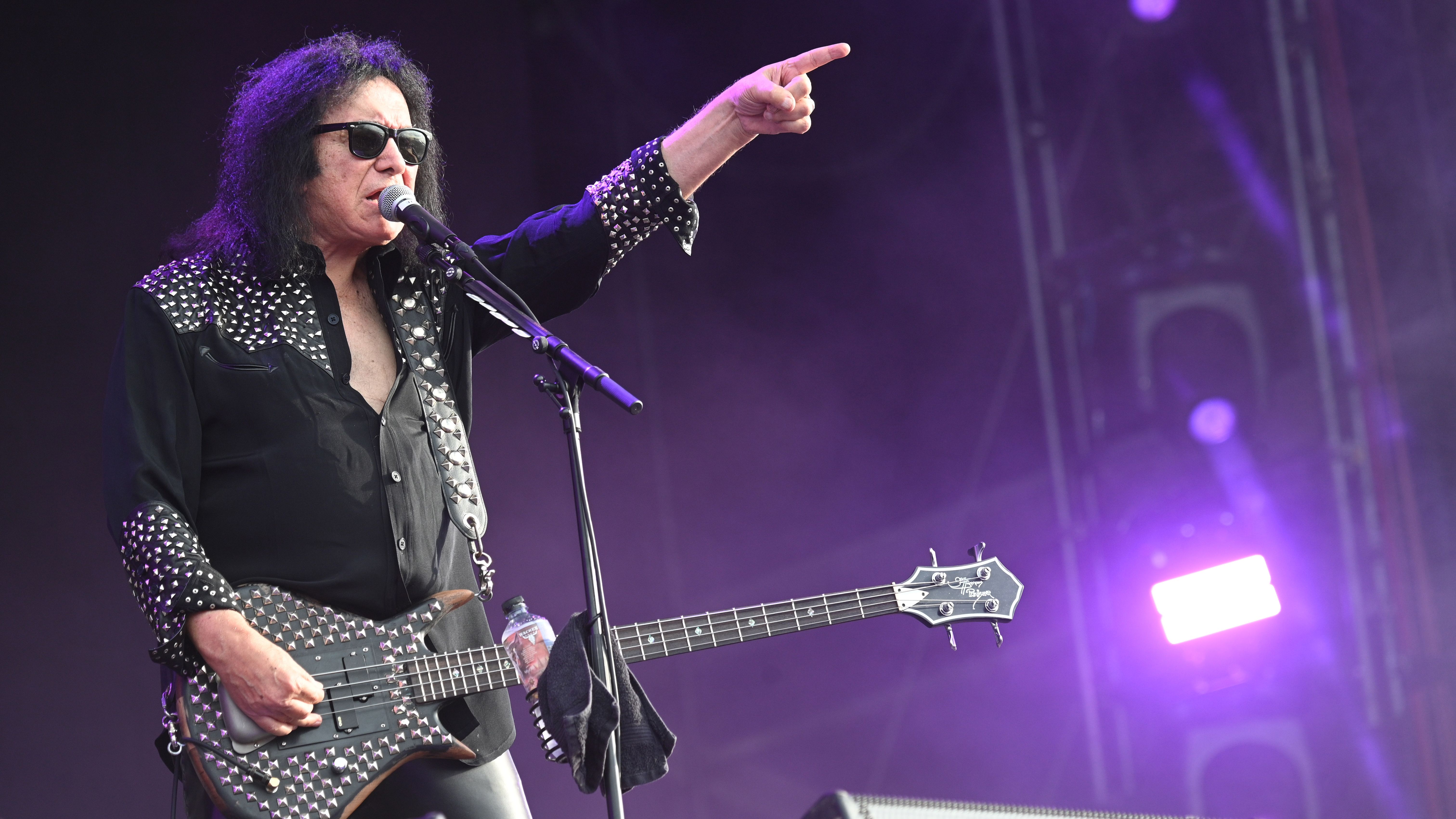 O detalhe que fazia Gene Simmons sentir-se excluído em círculos do rock -  Rolling Stone Brasil