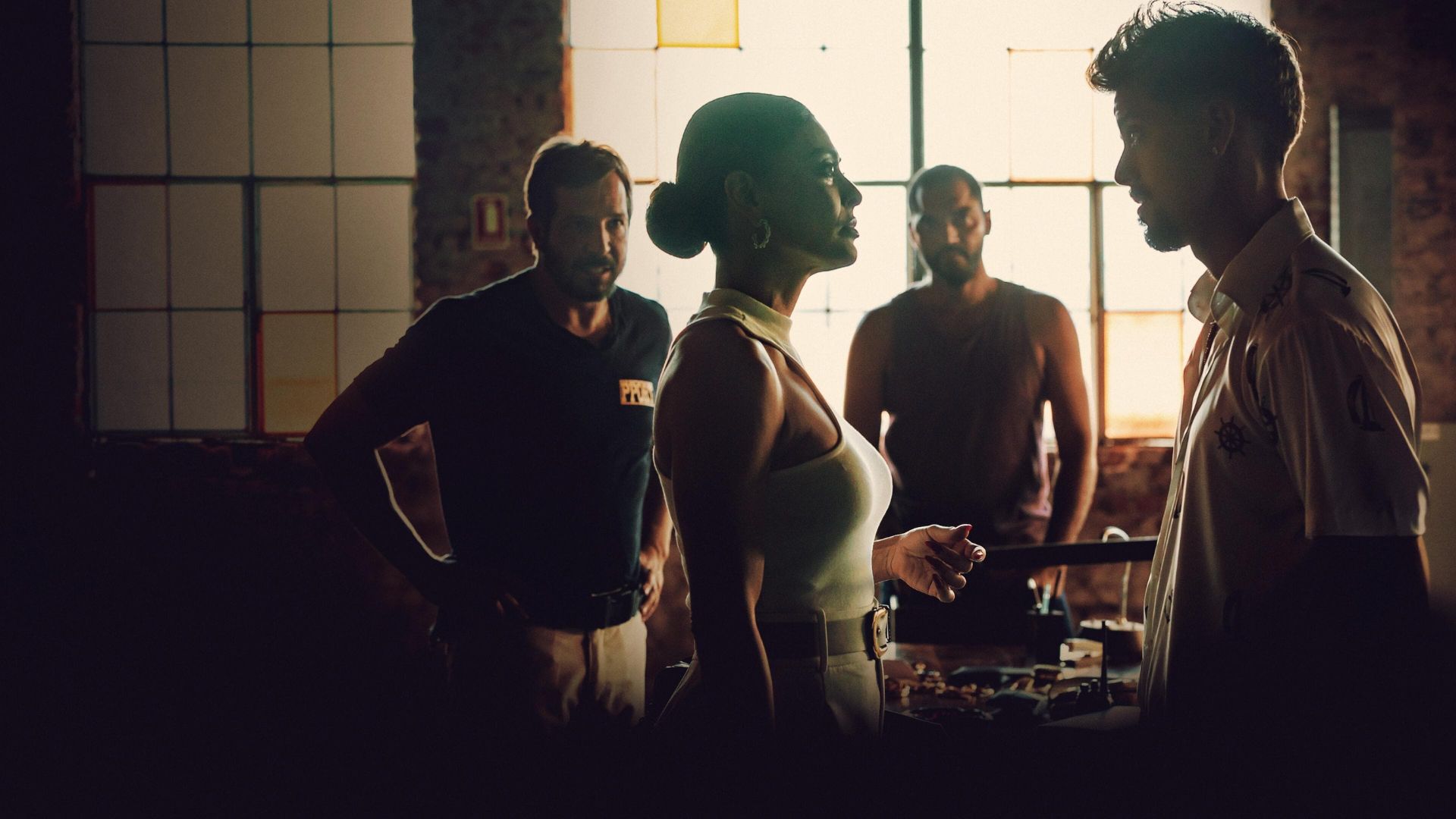 Onde assistir a Vidas Bandidas, nova série com Juliana Paes e Thomás Aquino?