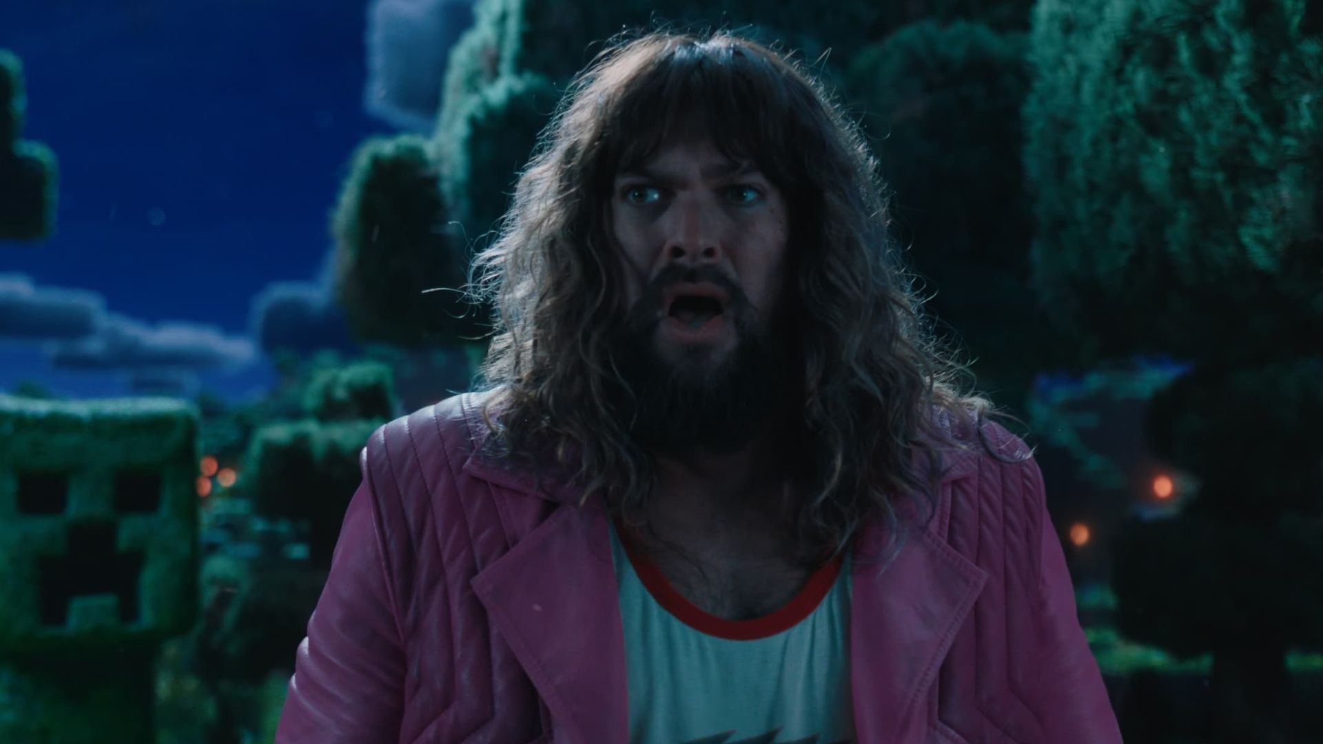 Atriz diz que Jason Momoa "maltrava pessoas da equipe" no set de Minecraft