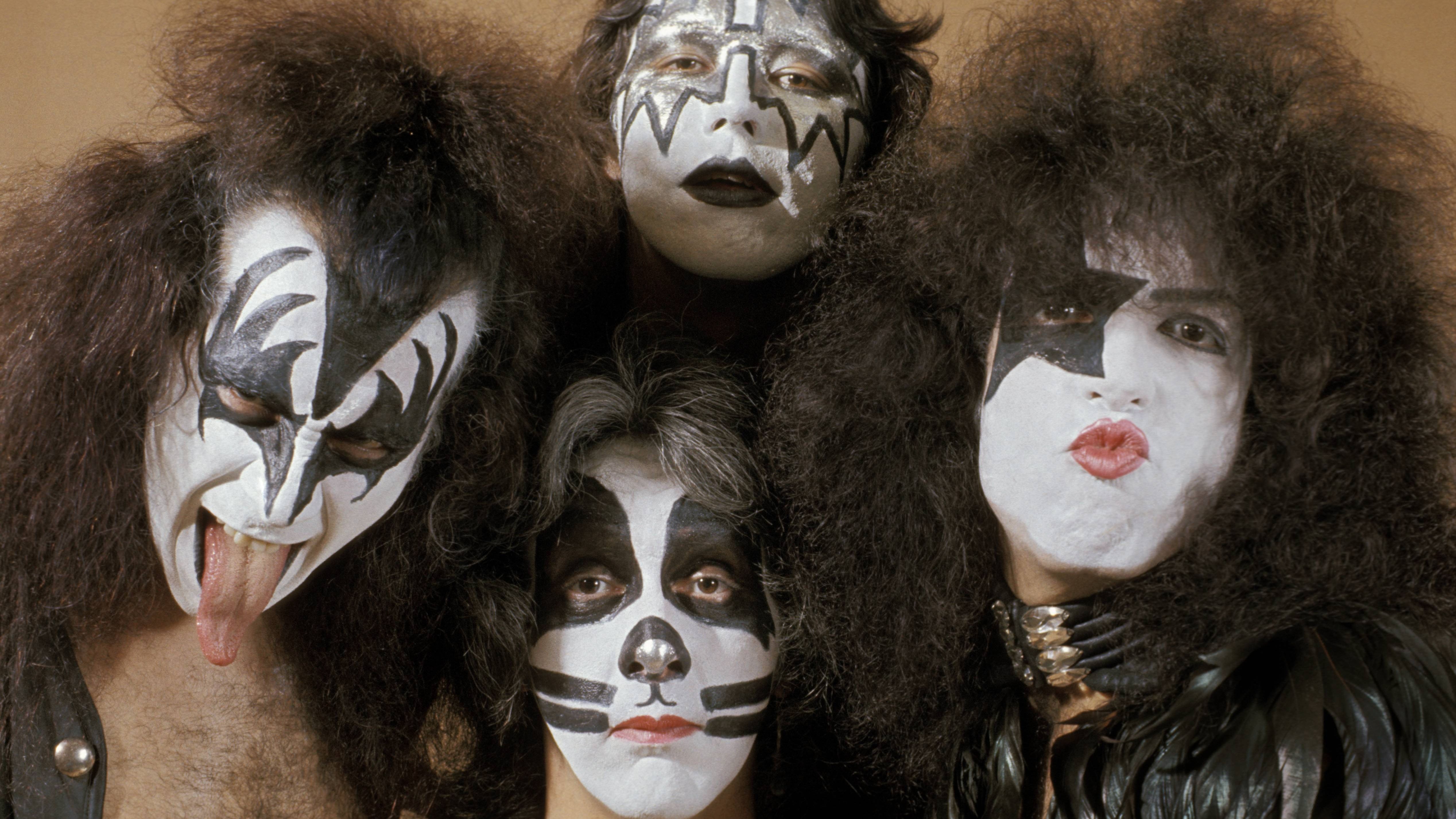 Kiss em 1976 (Foto: Fin Costello/Redferns)