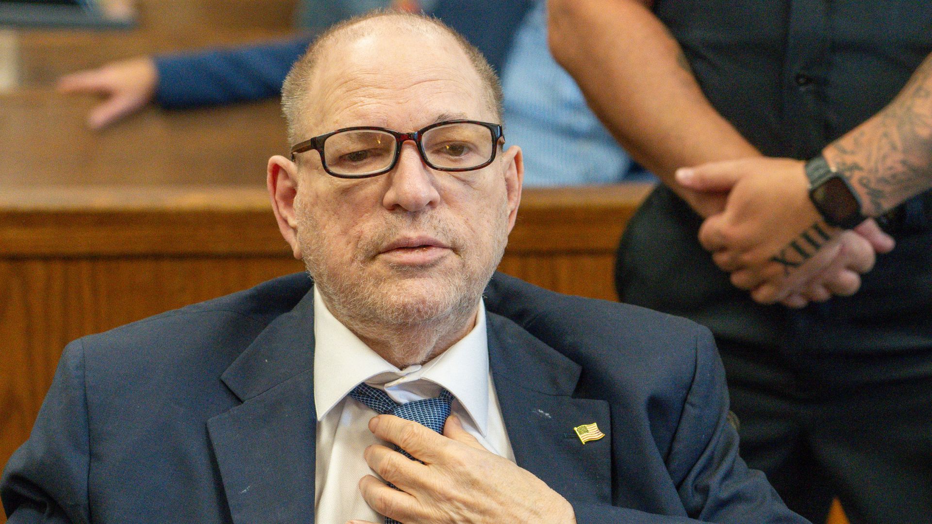 Harvey Weinstein é indiciado em novas acusações de crimes sexuais em Nova York