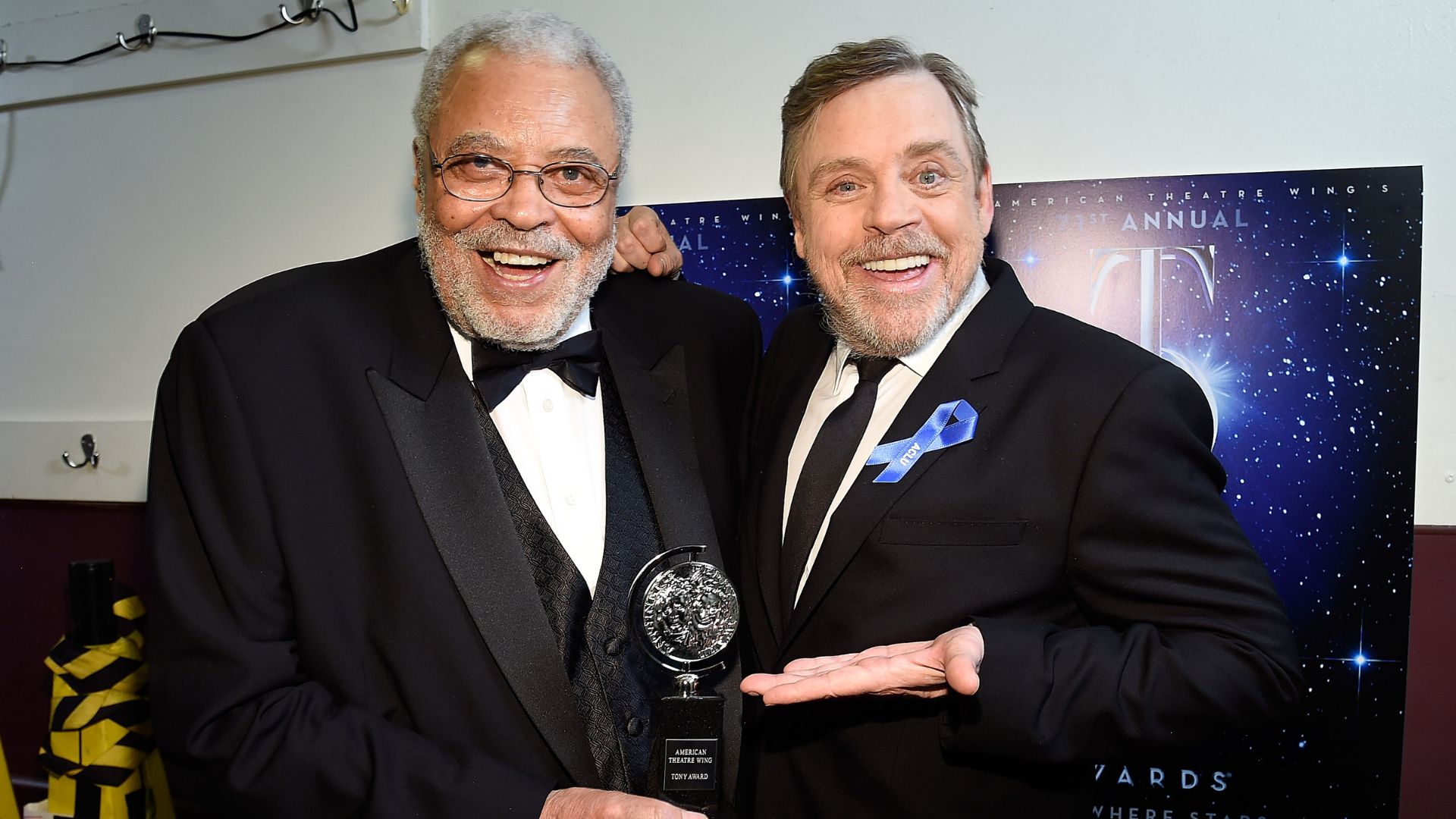 Mark Hamill se despede de James Earl Jones: "Descanse em paz, pai"