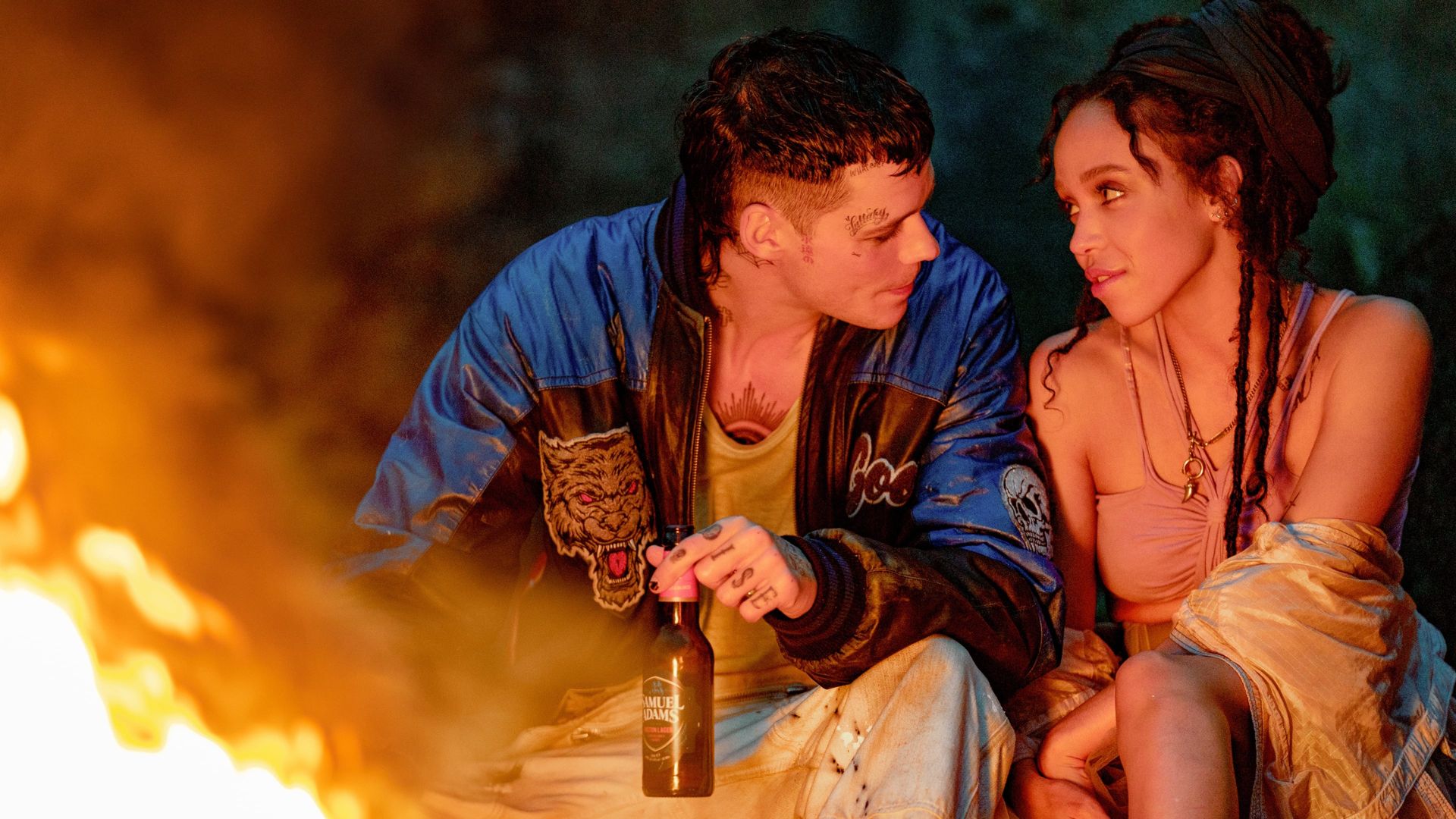 O Corvo, remake com Bill Skarsgård e FKA Twigs, ganha data de estreia nas plataformas digitais